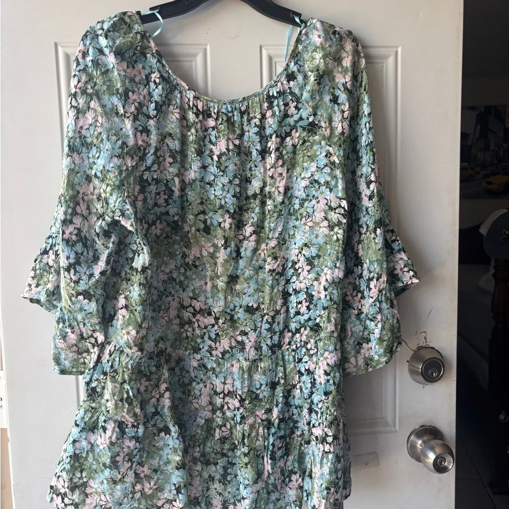 Floral Print Women's Blouse in Green - Picture 5 of 8